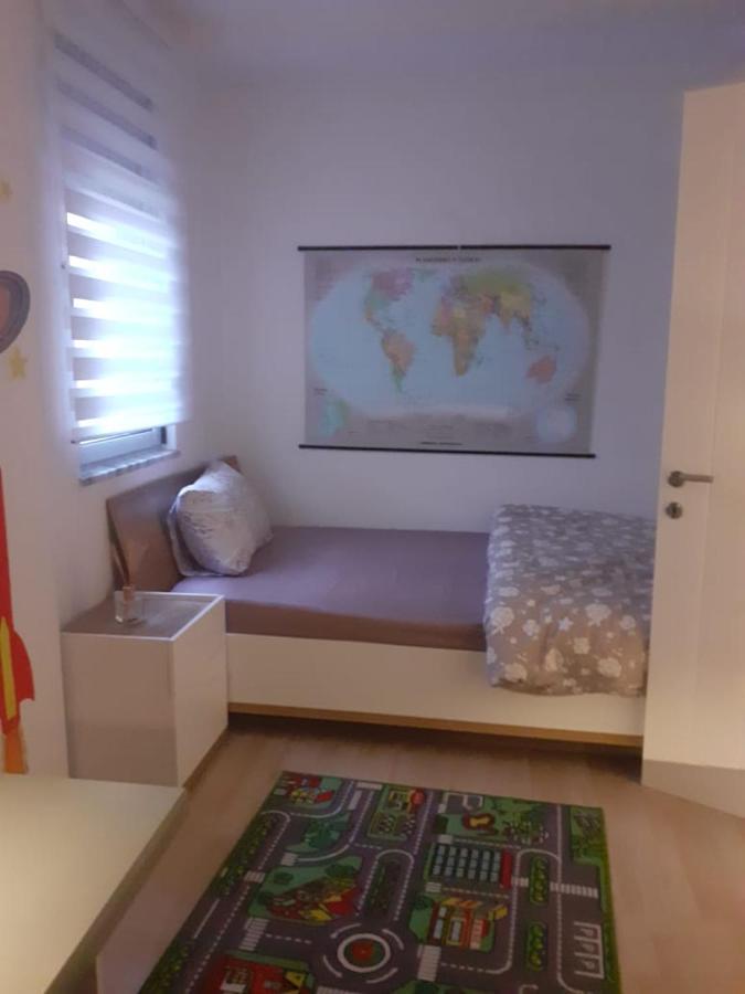 Lake View Apartment Tirana Exterior photo